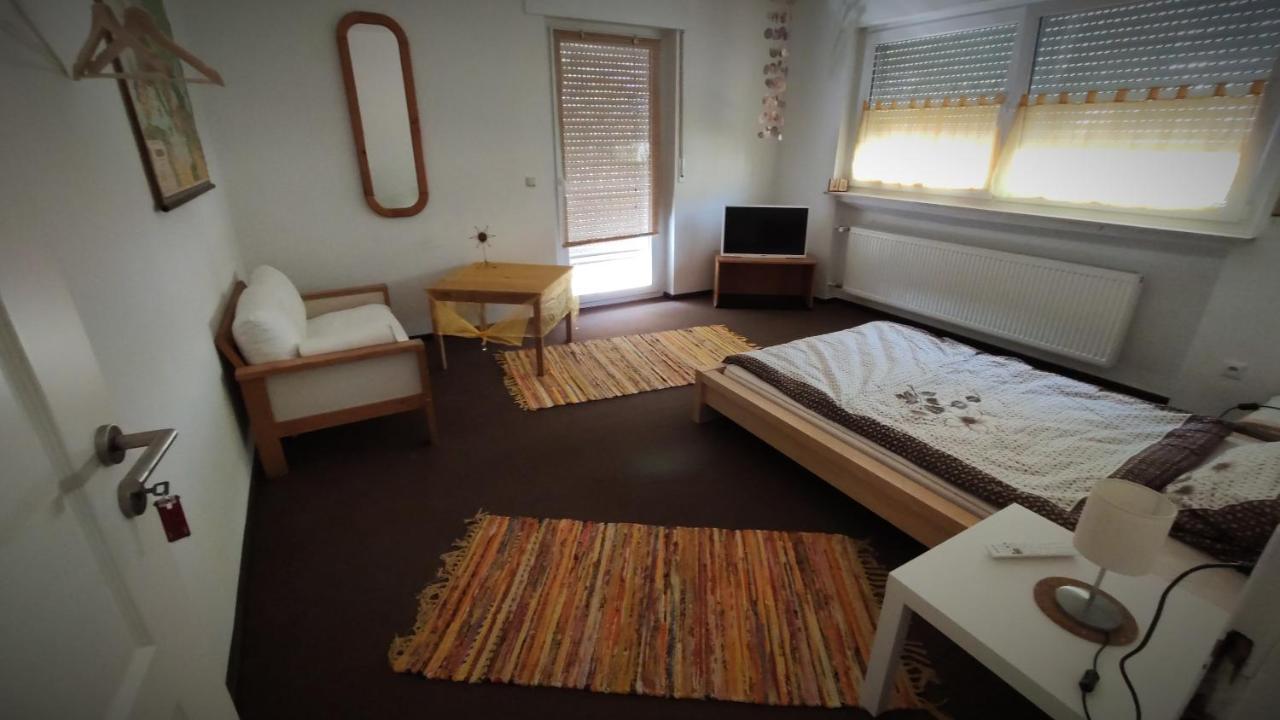Monteur Unterkunft Gaestewohnung Ferienwohnung - Haus Huth Freigericht Экстерьер фото